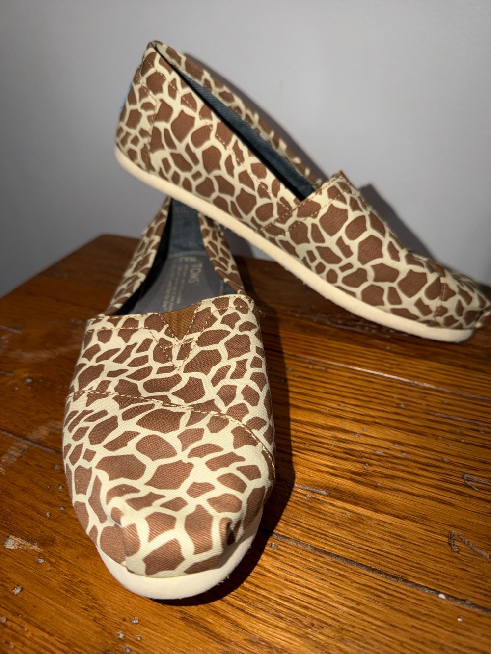 Toms Women’s Brown and Cream Giraffe-Print Espadrilles